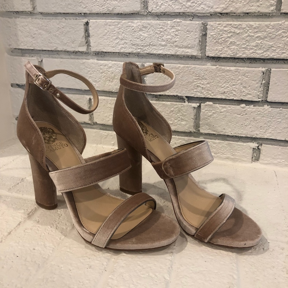 Vince Camuto blush suede block heel